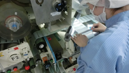 製造設備（ラベル加工）